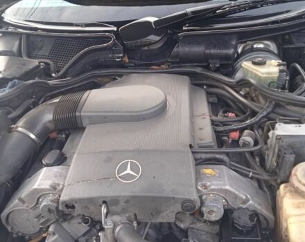 Серый Мерседес Е-Класс, объемом двигателя 4.2 л и пробегом 300 тыс. км за 4000 $, фото 5 на Automoto.ua