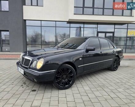 Сірий Мерседес Е-Клас, об'ємом двигуна 2 л та пробігом 245 тис. км за 3750 $, фото 65 на Automoto.ua