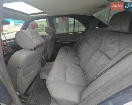 Сірий Мерседес Е-Клас, об'ємом двигуна 2 л та пробігом 245 тис. км за 3750 $, фото 42 на Automoto.ua