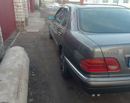 Сірий Мерседес Е-Клас, об'ємом двигуна 3 л та пробігом 180 тис. км за 5800 $, фото 6 на Automoto.ua