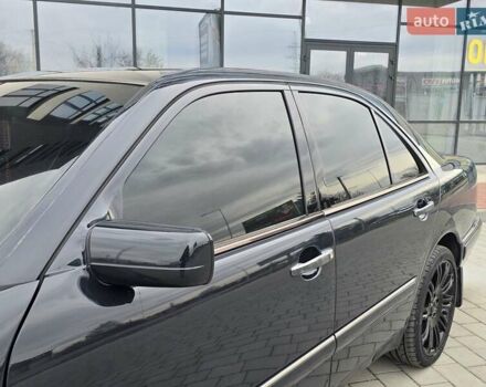 Сірий Мерседес Е-Клас, об'ємом двигуна 2 л та пробігом 245 тис. км за 3750 $, фото 12 на Automoto.ua