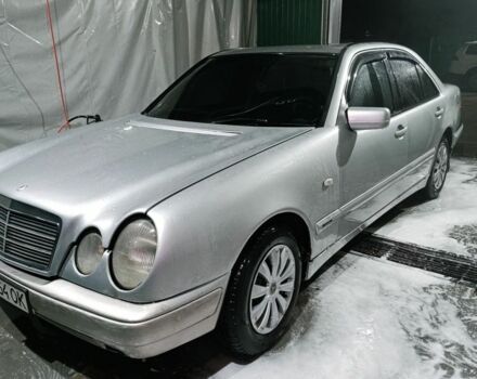 Серый Мерседес Е-Класс, объемом двигателя 2.2 л и пробегом 340 тыс. км за 2550 $, фото 9 на Automoto.ua