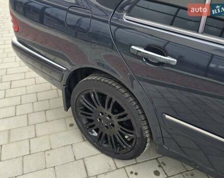 Сірий Мерседес Е-Клас, об'ємом двигуна 2 л та пробігом 245 тис. км за 3750 $, фото 23 на Automoto.ua