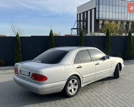 Серый Мерседес Е-Класс, объемом двигателя 2.8 л и пробегом 346 тыс. км за 4800 $, фото 9 на Automoto.ua