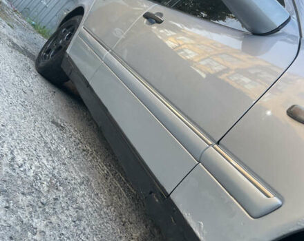 Серый Мерседес Е-Класс, объемом двигателя 3.2 л и пробегом 375 тыс. км за 2700 $, фото 2 на Automoto.ua