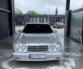 Сірий Мерседес Е-Клас, об'ємом двигуна 2 л та пробігом 370 тис. км за 4300 $, фото 1 на Automoto.ua