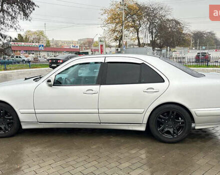 Сірий Мерседес Е-Клас, об'ємом двигуна 3 л та пробігом 382 тис. км за 5000 $, фото 1 на Automoto.ua