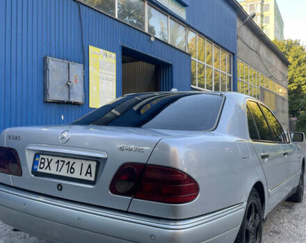 Серый Мерседес Е-Класс, объемом двигателя 3.2 л и пробегом 375 тыс. км за 2700 $, фото 5 на Automoto.ua