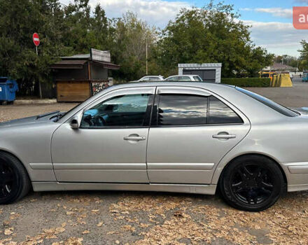 Сірий Мерседес Е-Клас, об'ємом двигуна 3 л та пробігом 382 тис. км за 5000 $, фото 26 на Automoto.ua