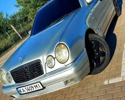 Сірий Мерседес Е-Клас, об'ємом двигуна 2.8 л та пробігом 350 тис. км за 2499 $, фото 3 на Automoto.ua