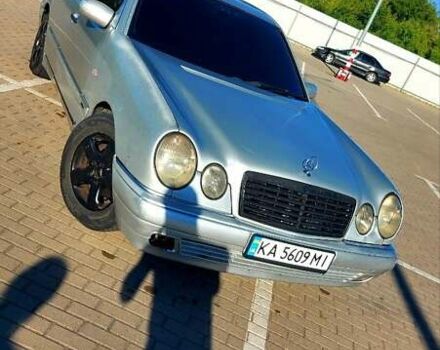 Сірий Мерседес Е-Клас, об'ємом двигуна 2.8 л та пробігом 350 тис. км за 2499 $, фото 15 на Automoto.ua