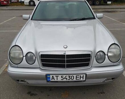 Серый Мерседес Е-Класс, объемом двигателя 2.5 л и пробегом 411 тыс. км за 4200 $, фото 1 на Automoto.ua