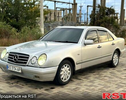 Серый Мерседес Е-Класс, объемом двигателя 3.2 л и пробегом 0 тыс. км за 2700 $, фото 1 на Automoto.ua