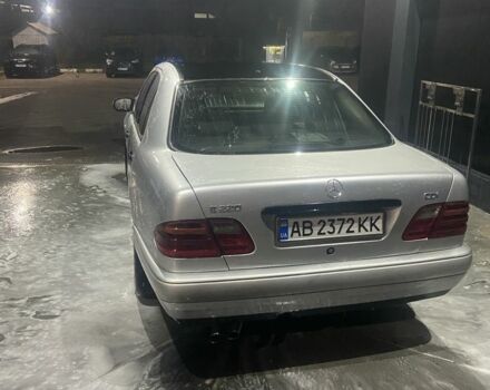 Серый Мерседес Е-Класс, объемом двигателя 2.1 л и пробегом 3 тыс. км за 3500 $, фото 3 на Automoto.ua