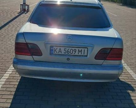 Сірий Мерседес Е-Клас, об'ємом двигуна 2.8 л та пробігом 350 тис. км за 2499 $, фото 2 на Automoto.ua