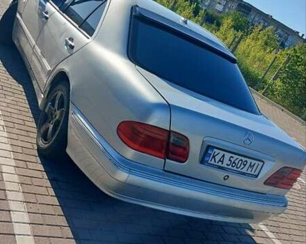 Сірий Мерседес Е-Клас, об'ємом двигуна 2.8 л та пробігом 350 тис. км за 2499 $, фото 4 на Automoto.ua