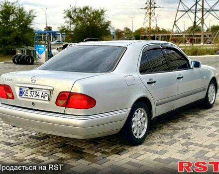 Серый Мерседес Е-Класс, объемом двигателя 3.2 л и пробегом 0 тыс. км за 2700 $, фото 3 на Automoto.ua