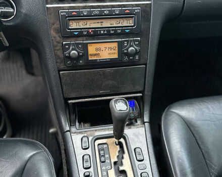 Серый Мерседес Е-Класс, объемом двигателя 3.2 л и пробегом 580 тыс. км за 3900 $, фото 7 на Automoto.ua