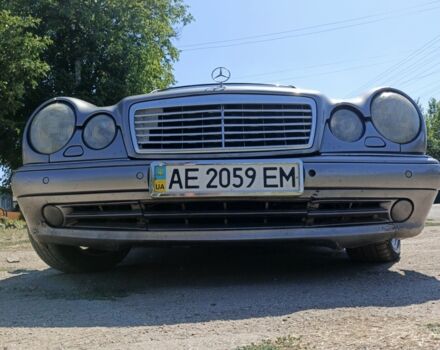 Сірий Мерседес Е-Клас, об'ємом двигуна 2.8 л та пробігом 520 тис. км за 2600 $, фото 2 на Automoto.ua