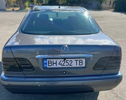 Сірий Мерседес Е-Клас, об'ємом двигуна 3 л та пробігом 477 тис. км за 7000 $, фото 1 на Automoto.ua