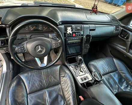 Сірий Мерседес Е-Клас, об'ємом двигуна 3 л та пробігом 382 тис. км за 5000 $, фото 39 на Automoto.ua