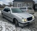 Сірий Мерседес Е-Клас, об'ємом двигуна 3.2 л та пробігом 300 тис. км за 2150 $, фото 1 на Automoto.ua