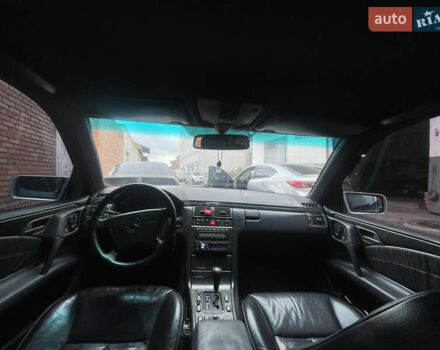 Серый Мерседес Е-Класс, объемом двигателя 3.2 л и пробегом 380 тыс. км за 2750 $, фото 30 на Automoto.ua