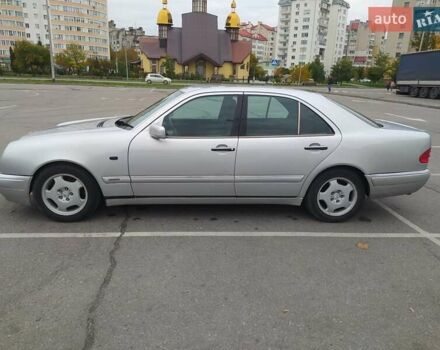 Серый Мерседес Е-Класс, объемом двигателя 2.5 л и пробегом 411 тыс. км за 4200 $, фото 3 на Automoto.ua