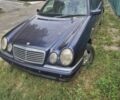Сірий Мерседес Е-Клас, об'ємом двигуна 0 л та пробігом 180 тис. км за 1795 $, фото 1 на Automoto.ua
