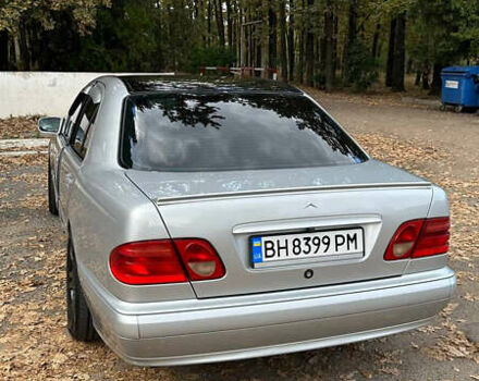 Сірий Мерседес Е-Клас, об'ємом двигуна 3 л та пробігом 382 тис. км за 5000 $, фото 25 на Automoto.ua