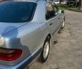 Сірий Мерседес Е-Клас, об'ємом двигуна 2 л та пробігом 500 тис. км за 2400 $, фото 2 на Automoto.ua