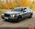 Серый Мерседес Е-Класс, объемом двигателя 2.4 л и пробегом 300 тыс. км за 599 $, фото 1 на Automoto.ua