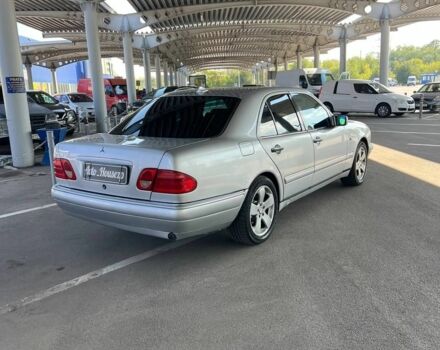 Серый Мерседес Е-Класс, объемом двигателя 0 л и пробегом 230 тыс. км за 3800 $, фото 3 на Automoto.ua