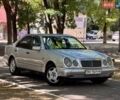 Серый Мерседес Е-Класс, объемом двигателя 3.2 л и пробегом 240 тыс. км за 2700 $, фото 16 на Automoto.ua
