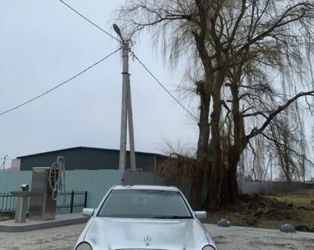 Сірий Мерседес Е-Клас, об'ємом двигуна 2.8 л та пробігом 250 тис. км за 2700 $, фото 6 на Automoto.ua