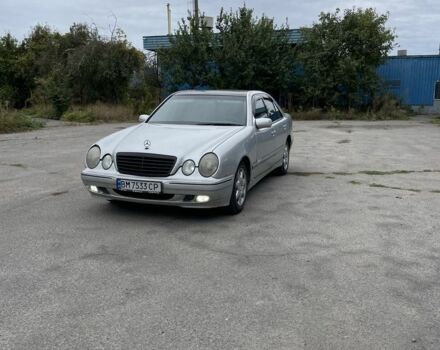 Серый Мерседес Е-Класс, объемом двигателя 2.8 л и пробегом 325 тыс. км за 4000 $, фото 1 на Automoto.ua