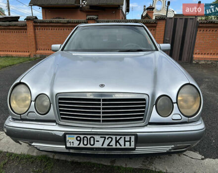 Сірий Мерседес Е-Клас, об'ємом двигуна 2.8 л та пробігом 350 тис. км за 2700 $, фото 1 на Automoto.ua