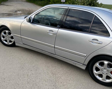 Серый Мерседес Е-Класс, объемом двигателя 2.15 л и пробегом 400 тыс. км за 4950 $, фото 7 на Automoto.ua