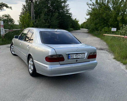 Серый Мерседес Е-Класс, объемом двигателя 2.15 л и пробегом 400 тыс. км за 4950 $, фото 4 на Automoto.ua