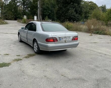 Серый Мерседес Е-Класс, объемом двигателя 2.8 л и пробегом 325 тыс. км за 4000 $, фото 3 на Automoto.ua