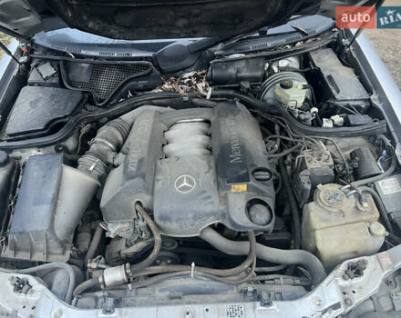 Серый Мерседес Е-Класс, объемом двигателя 3.2 л и пробегом 400 тыс. км за 2700 $, фото 13 на Automoto.ua