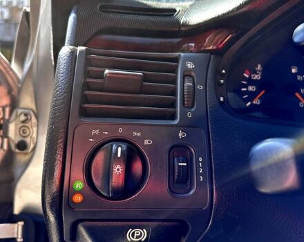 Серый Мерседес Е-Класс, объемом двигателя 2.8 л и пробегом 340 тыс. км за 5000 $, фото 6 на Automoto.ua