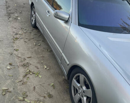 Мерседес Е-Класс 1999 в Одессе на Automoto.ua Серый Мерседес Е-Класс, объемом двигателя 3.2 л и пробегом 430 тыс. км за 3200 $, фото 2 на Automoto.ua