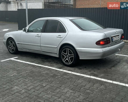 Серый Мерседес Е-Класс, объемом двигателя 2.7 л и пробегом 299 тыс. км за 5200 $, фото 2 на Automoto.ua