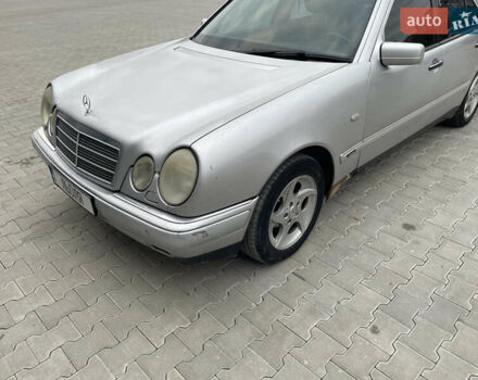 Мерседес Е-Класс 1999 в Тернополе на Automoto.ua Серый Мерседес Е-Класс, объемом двигателя 2.8 л и пробегом 290 тыс. км за 2900 $, фото 6 на Automoto.ua