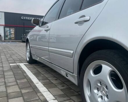 Серый Мерседес Е-Класс, объемом двигателя 3.2 л и пробегом 350 тыс. км за 5200 $, фото 4 на Automoto.ua