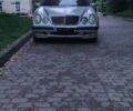 Сірий Мерседес Е-Клас, об'ємом двигуна 2 л та пробігом 470 тис. км за 4000 $, фото 1 на Automoto.ua
