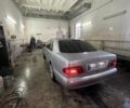 Сірий Мерседес Е-Клас, об'ємом двигуна 2.2 л та пробігом 698 тис. км за 4800 $, фото 4 на Automoto.ua