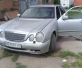 Сірий Мерседес Е-Клас, об'ємом двигуна 2.1 л та пробігом 500 тис. км за 2100 $, фото 1 на Automoto.ua