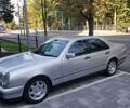 Сірий Мерседес Е-Клас, об'ємом двигуна 2.2 л та пробігом 256 тис. км за 2500 $, фото 1 на Automoto.ua